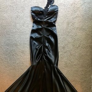 CACHE One-Shoulder Prom Dress